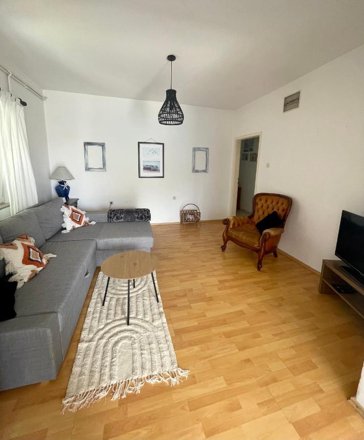 Mare I Kate Apartmani Tribalj Eksteriør billede